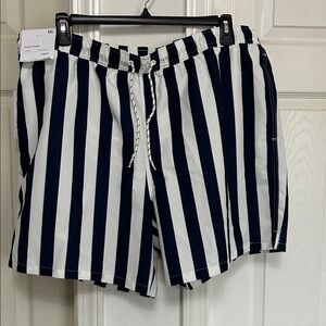 NWT Swim Trunks 7"